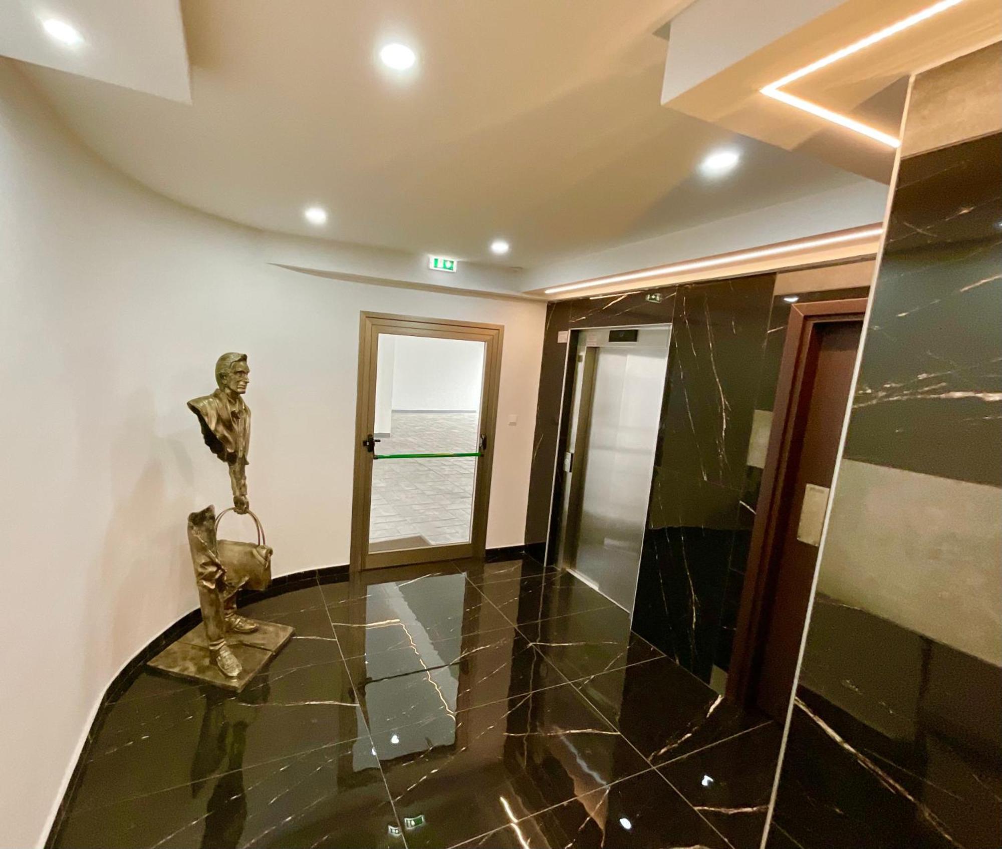 Apartmán Le Voyageur Larnaca Exteriér fotografie